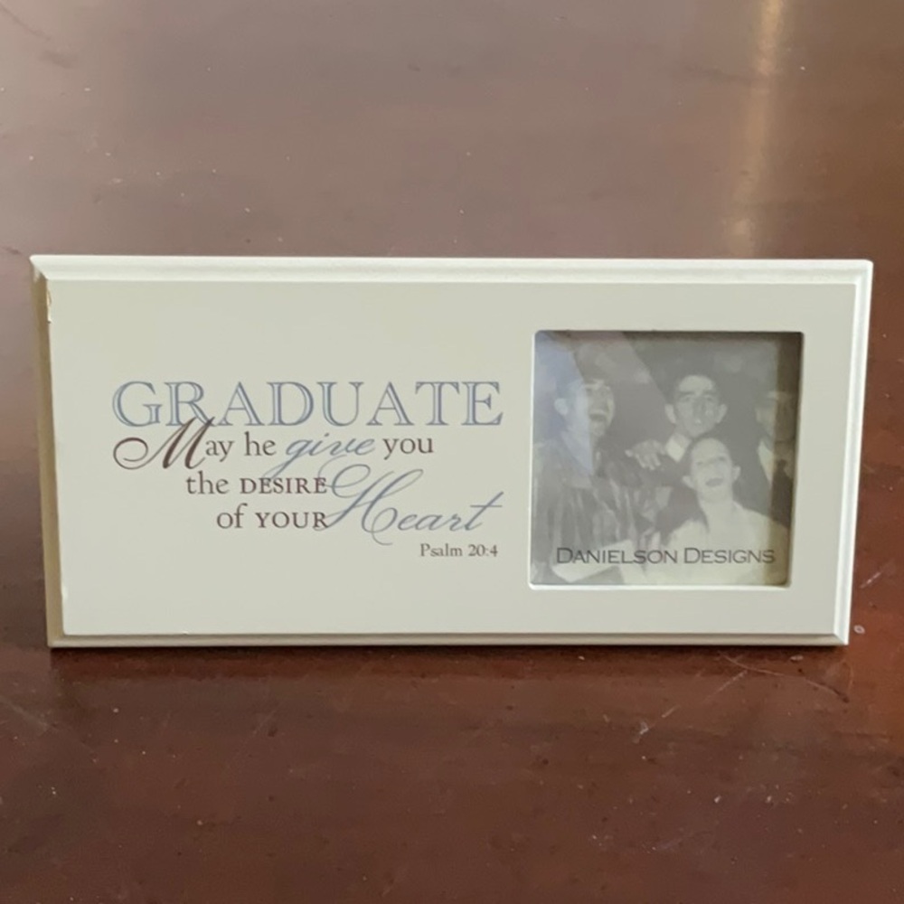 Graduate Frame